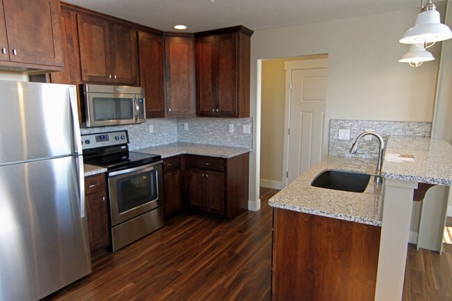 Apt 14 - Kitchen - The Marian Luxury Apartments