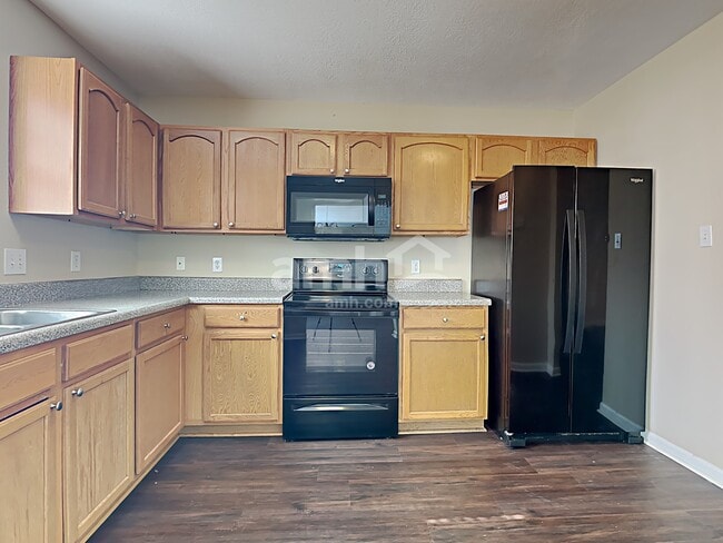 Photo - 4449 Oakbank Ln NW