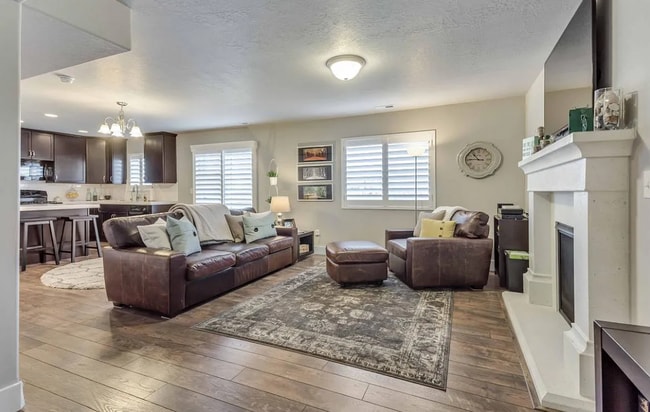 Photo - Charming 3-Bedroom Home with Fenced Yard, & Modern Comforts in Prime Pleasant Grove Location