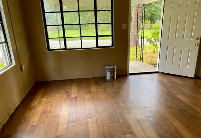 Photo - 311 S Cleveland St