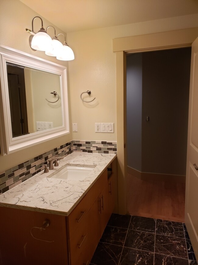 Photo - 1727 NW Ogden St