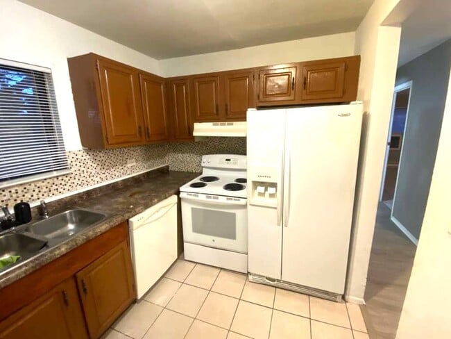 Photo - 4056 Bonhill Dr Unit 2C