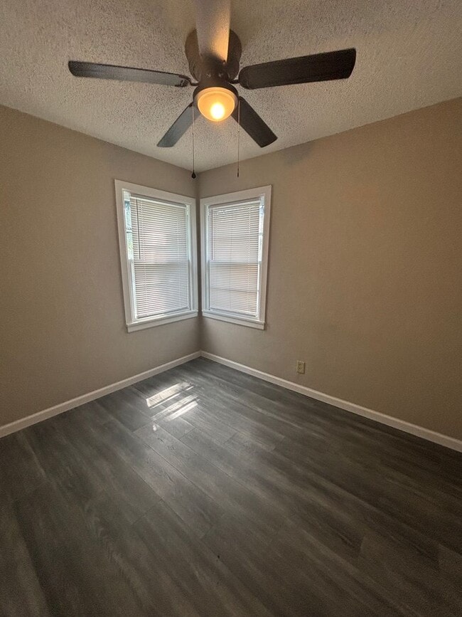 Photo - Charming 2 Bedroom 1 Bathroom Home located Northeast Wichita-Move In Ready