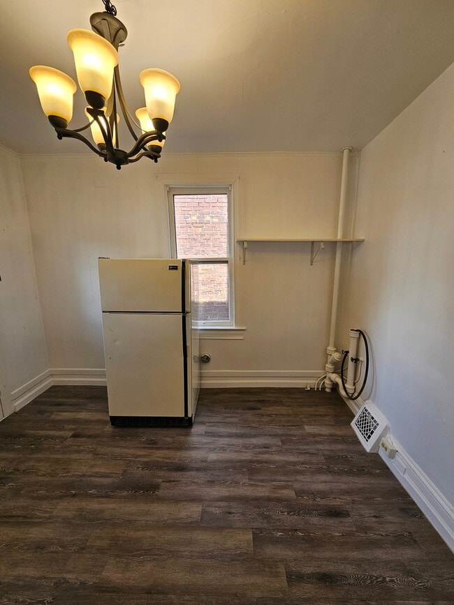 Photo - 1121 W Poplar St Unit 2