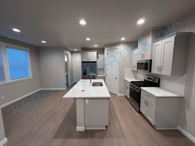 Photo - 11142 SE 162nd Ave