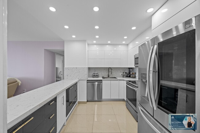 Building Photo - 2801 NE 183rd St Unit 1606 Rental
