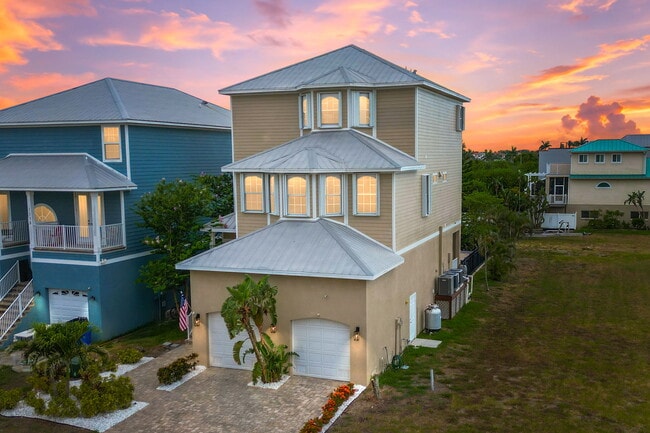 Building Photo - 1340 Apollo Beach Blvd S