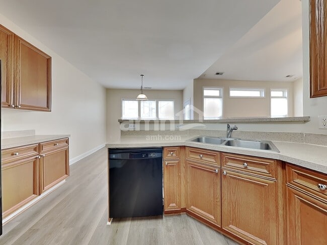 Photo - 112 Spalding Ln