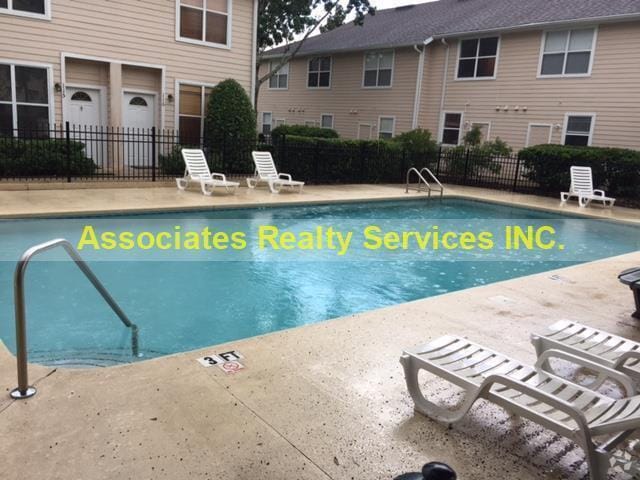 Building Photo - JUST REDUCED! Close to Campus!! 2Br/2.5Ba-... Rental