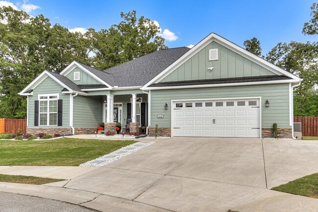 Photo - HOME FOR LEASE 4 BR 3 BATH RANCHSTYLE  SPLIT FLOOR PLAN AND OPEN  LARGE  FENCED BACKYARD  CONVENI...