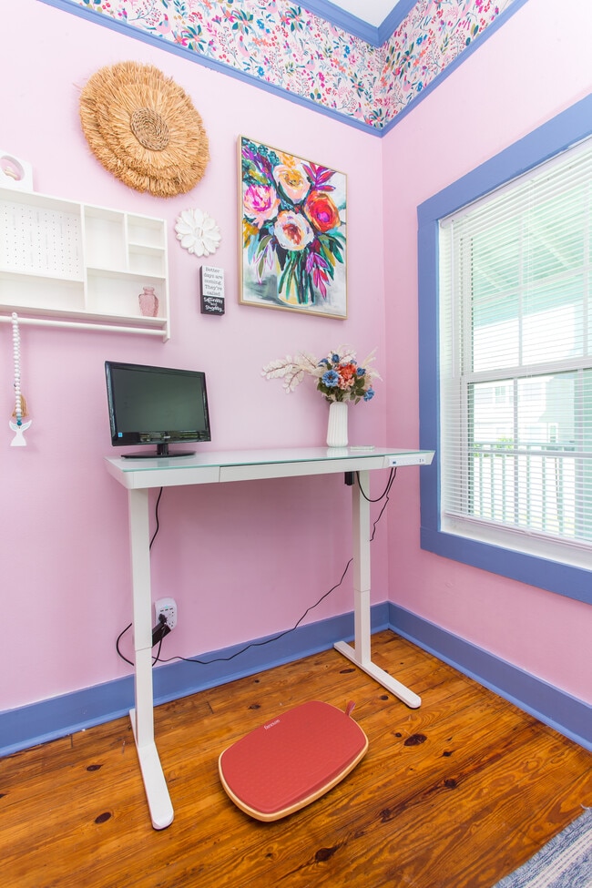 Photo - 608 N 9th Ave