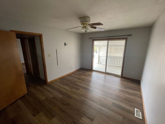 Photo - Updated 4 bedroom 2 bath duplex near 37th & Gage