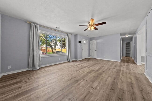 Photo - 413 Catalina Ave