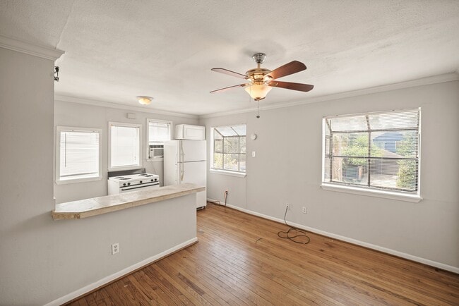 Building Photo - 3409 Mandell St Unit 2 Rental