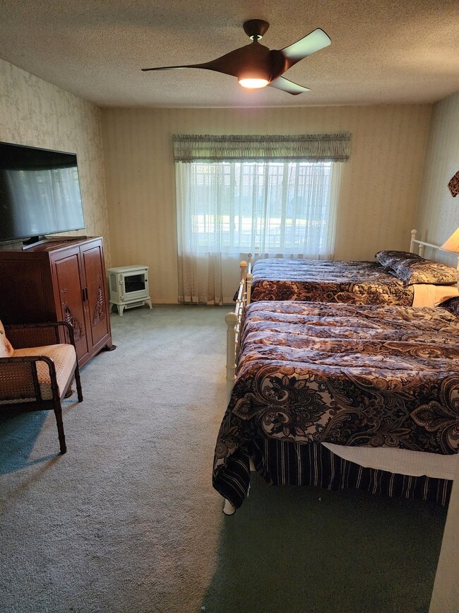 Building Photo - 317 W Banbury Dr