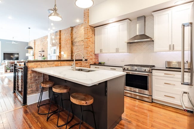 Photo - 1537 Republic St Unit ID1058850P