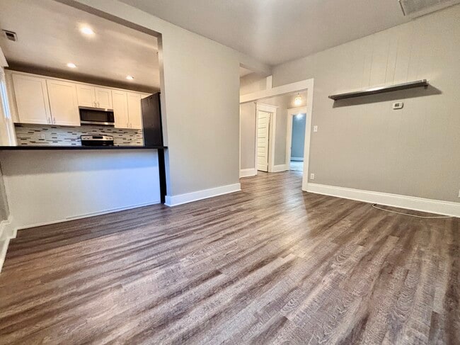 Living Room - 718 NW 21st Ave Unidad B