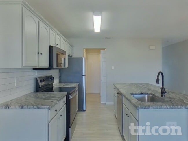 Photo - 1441 Pine Ln