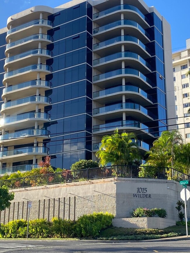 Building Photo - 1015 Wilder Ave Unit 402