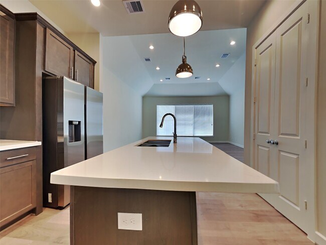 Photo - 2608 Upper Quinn Wy