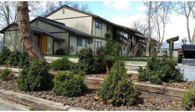 Fountain Courtyard Apartments - Fountain Courtyard Apartments