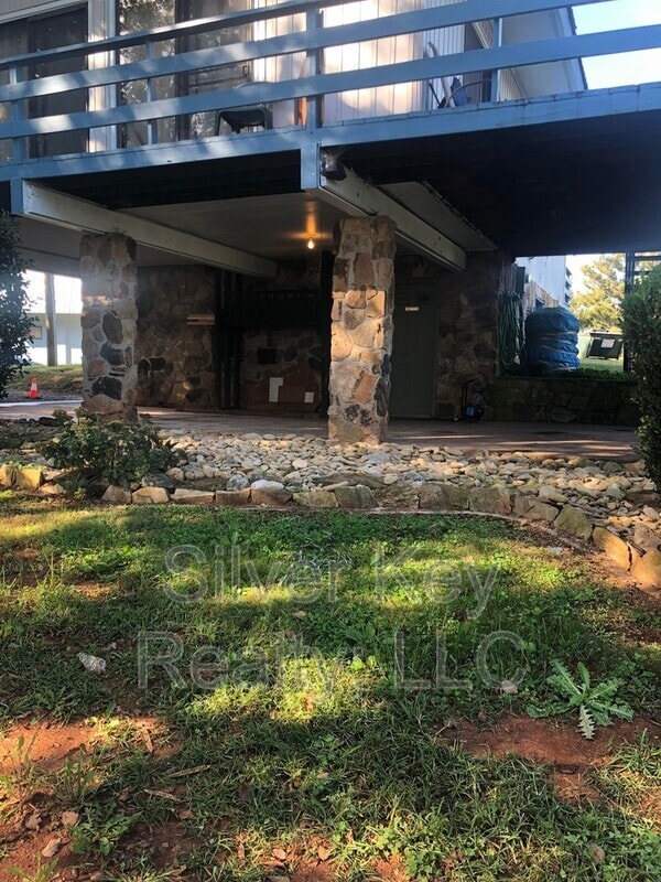 Photo - 194 Setterberg Rd Unit 4