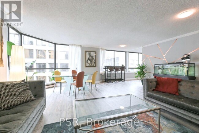 Photo - 280 Simcoe St Unit 1402