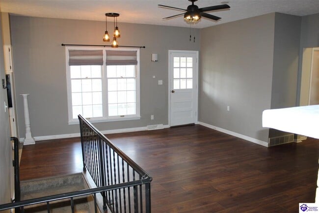 Photo - 593 Charlemagne Blvd