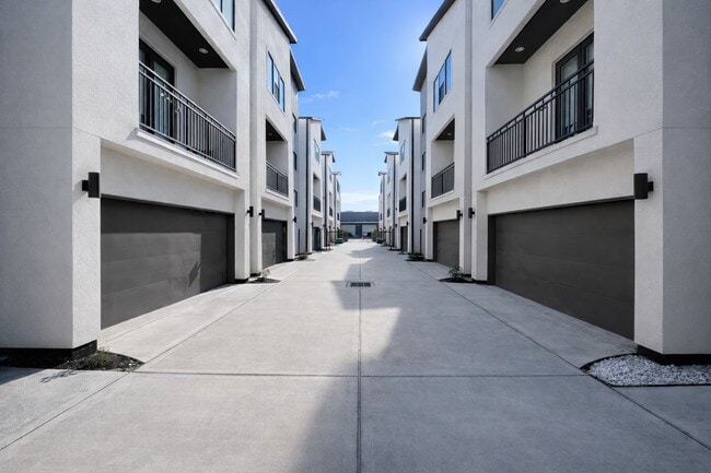 Photo - 10806 Warwana Rd Unit C