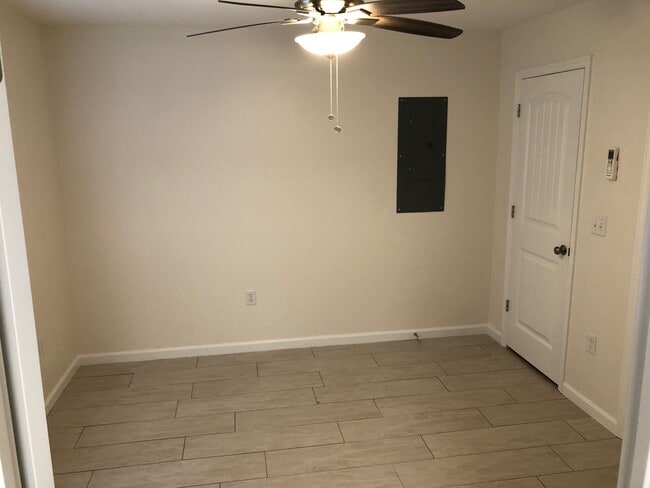 Photo - 109 W 2nd St Unit 113