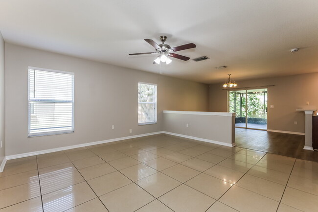 11821 Mango Cross Ct