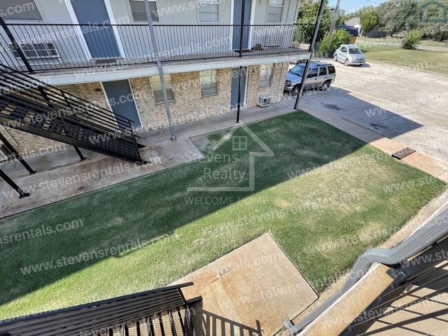 Photo - 1502 NW Kingsbury Ave Unit 18