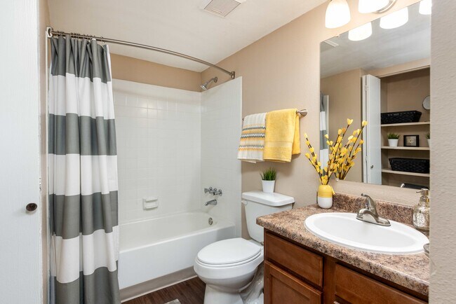 Oak Ridge Apartments