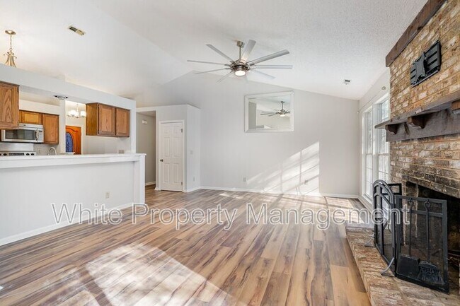 Photo - 11100 Deerpath Ct