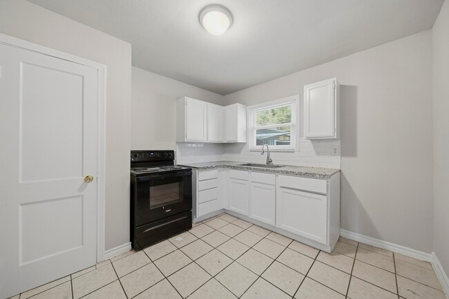 Photo - 1413 George St