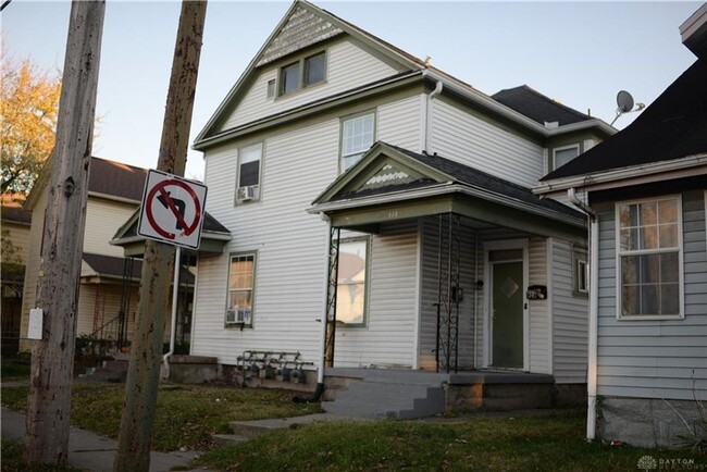 Photo - 820-822 HUFFMAN Unit 820