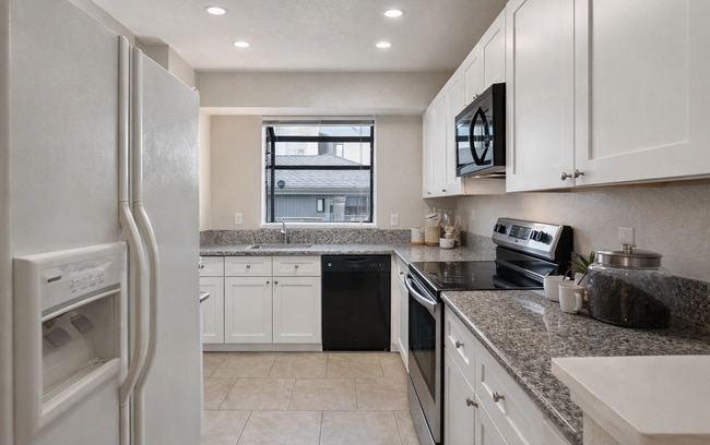 Photo - 2677 Oak Rd Unidad 108