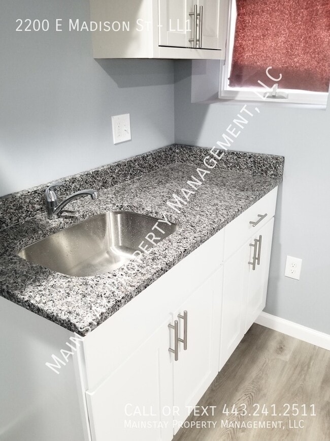 Photo - 2200 E Madison St Unit LL1