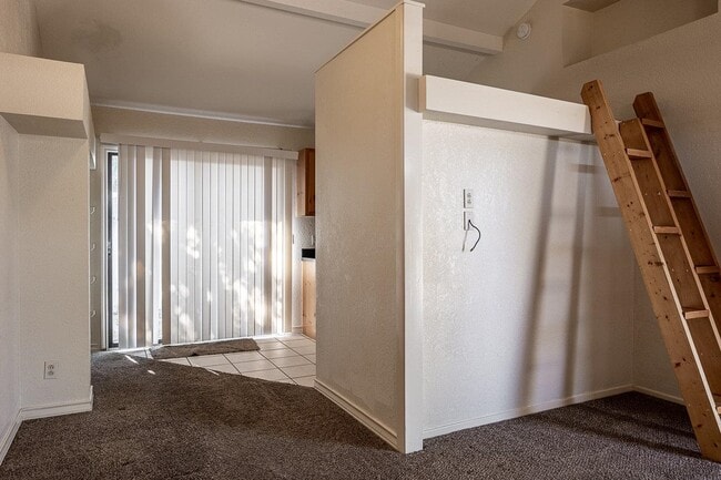 Photo - 214 Miller Dr