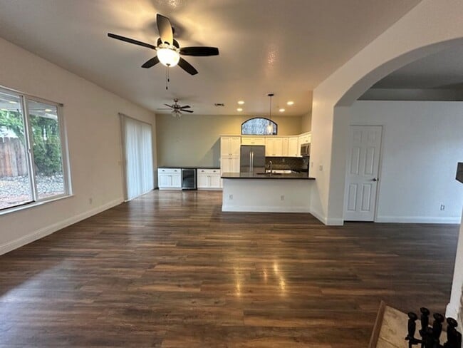 Photo - 888 Browning Cir