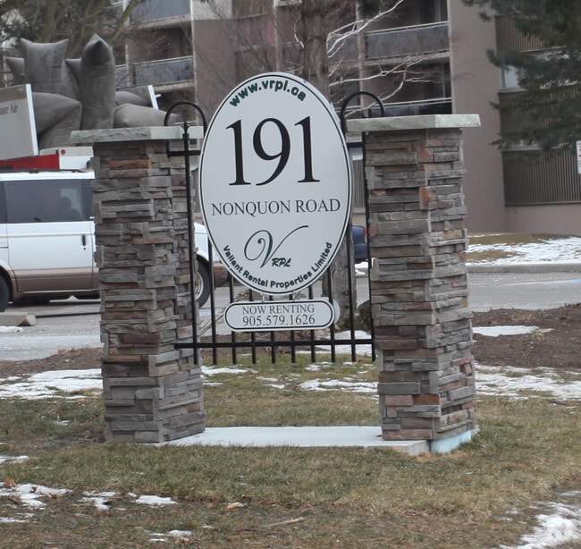 Photo - Mona Lisa Apartments