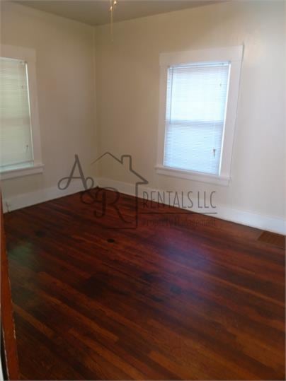 Photo - 115 W Jackson St