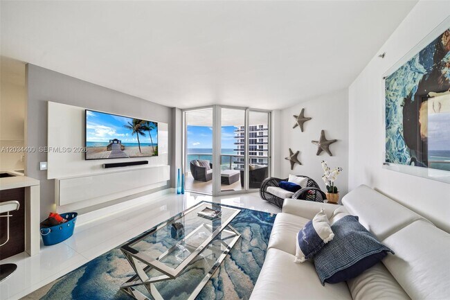 Photo - 4779 Collins Ave Unidad 2604