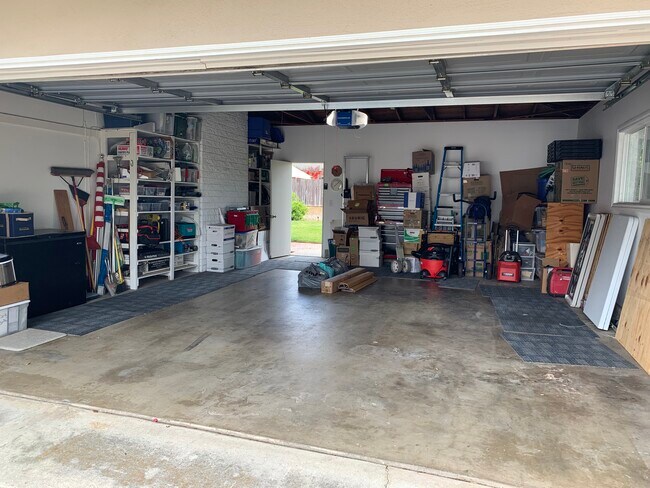 garaje para 2 coches - 1558 Cameo Dr