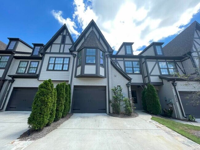 Building Photo - 4020 Lenox Rd