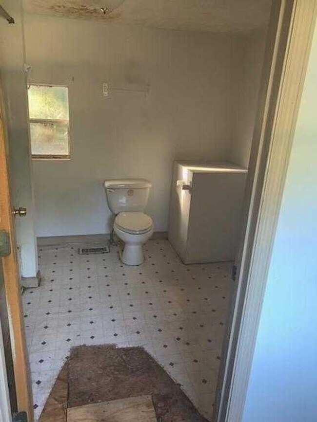 Photo - Rent this affordable 1 bedroom in Beech Is...