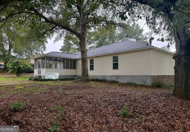 105 Mockingbird Dr