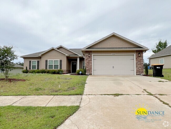 Building Photo - Spacious 4-Bedroom 2.5 Bathroom Home in Ti...
