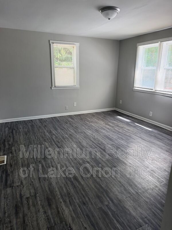 Photo - 735 E Milton Ave