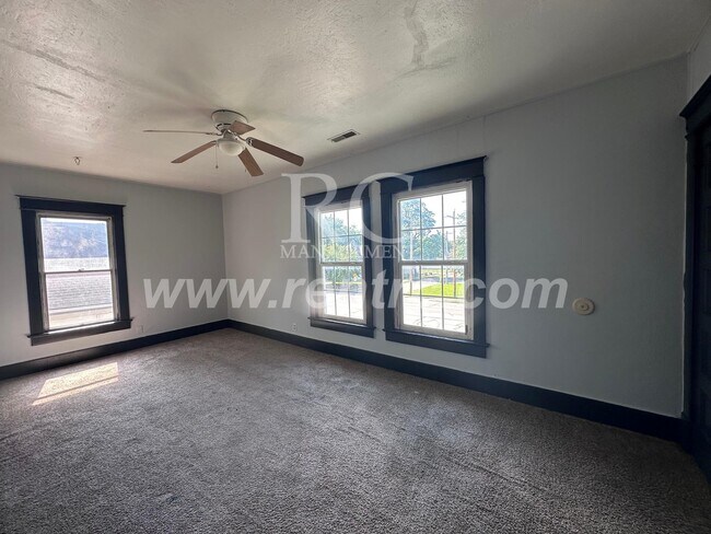 2403-2 Main-E